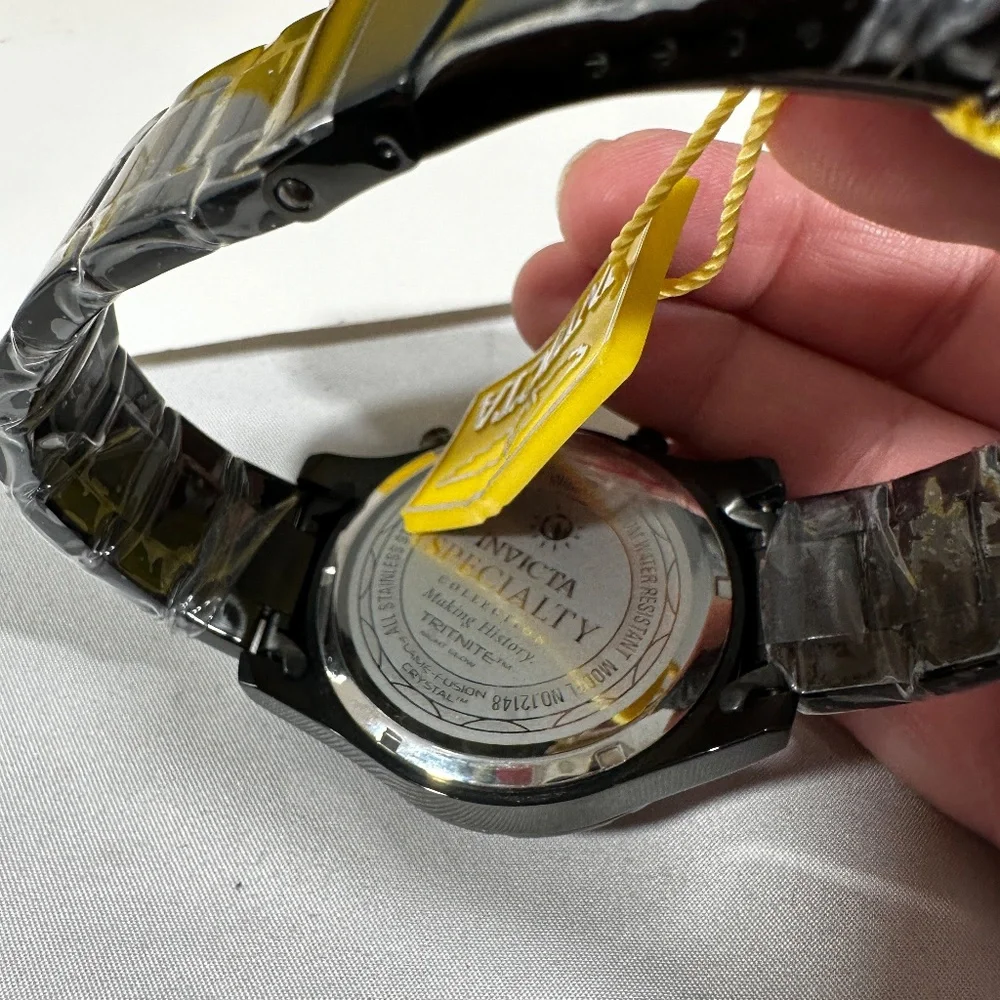 NIB INVICTA Men watch in Stainless Steel‎ Black